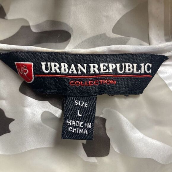 Urban Republic Collection Camo Full-Zip Hooded Rain Jacket Size Large NEW - Picture 5 of 8